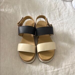 Nisolo Black and Cream Women's Sandals Size 5